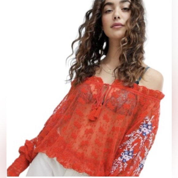 Red Floral Lace Women's Top - Picture 2 of 10